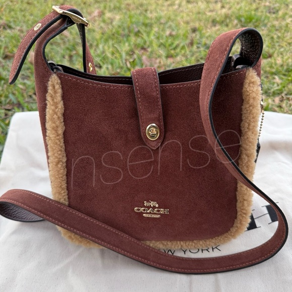 Coach Handbags - Coach Hadley Mini Crossbody Bag